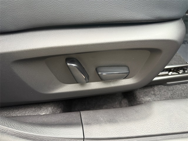 2025 Mitsubishi Outlander SEL Image 33 of 36