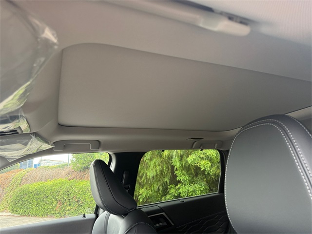 2025 Mitsubishi Outlander SEL Image 31 of 36