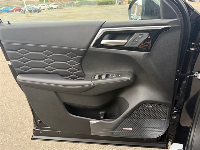 2025 Mitsubishi Outlander SEL Image 21 of 36