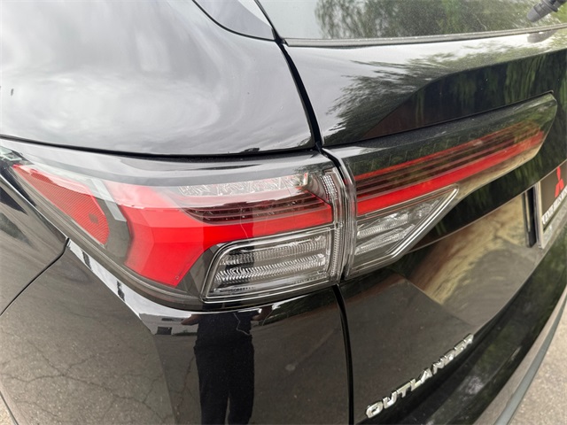 2025 Mitsubishi Outlander SEL Image 36 of 36