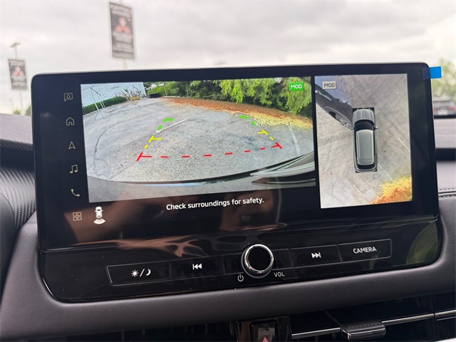 2025 Mitsubishi Outlander SEL Image 18 of 36