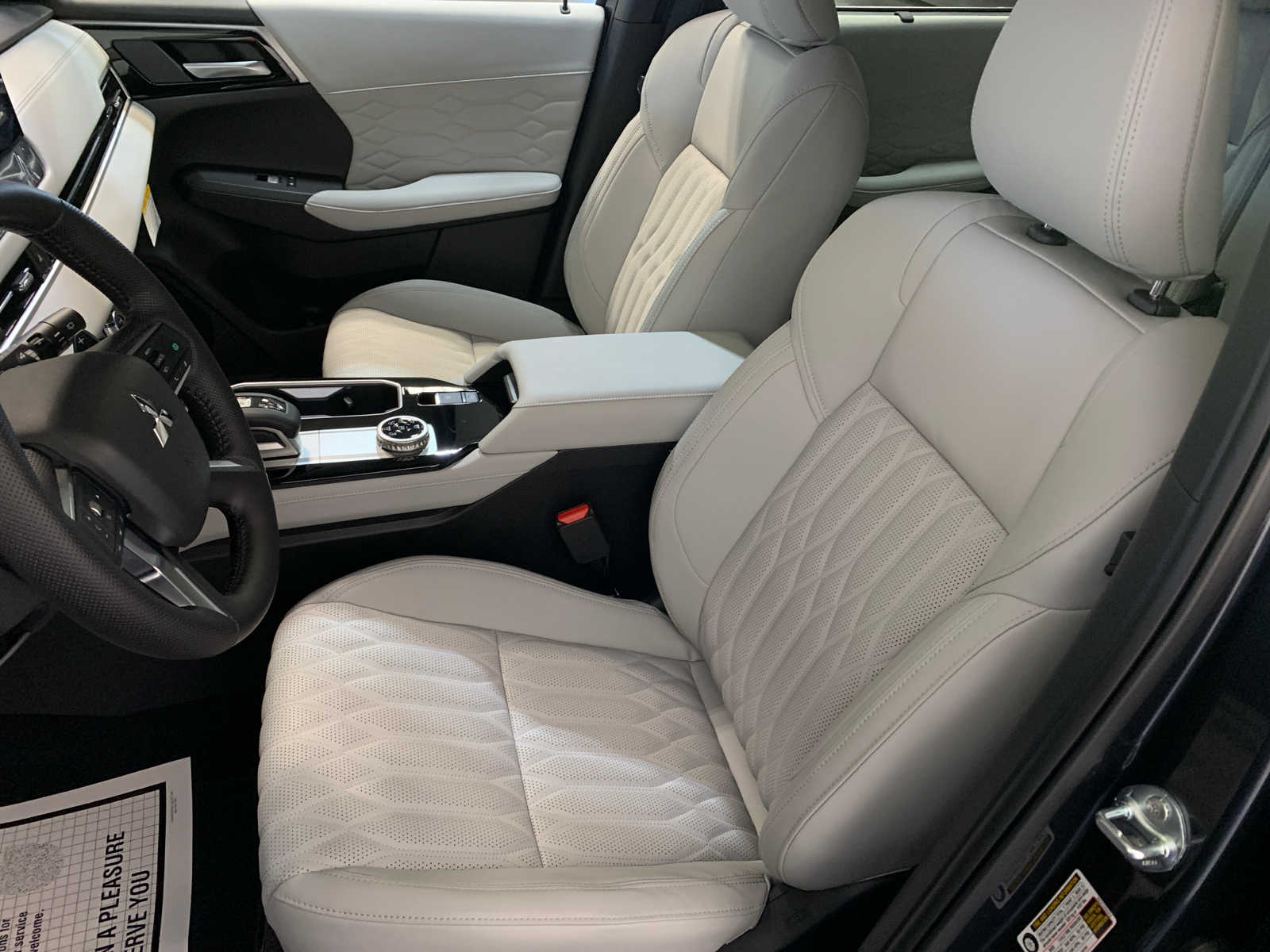 Vehicle image 10 of 13