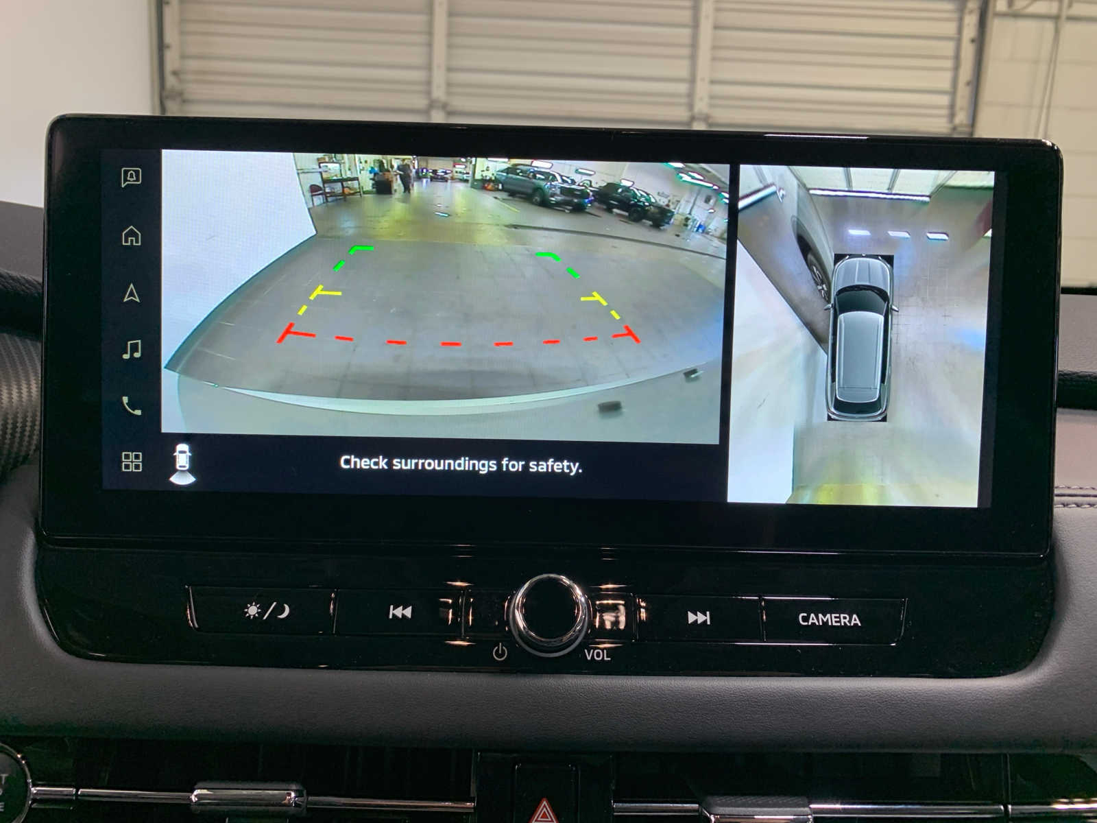 Vehicle image 6 of 10