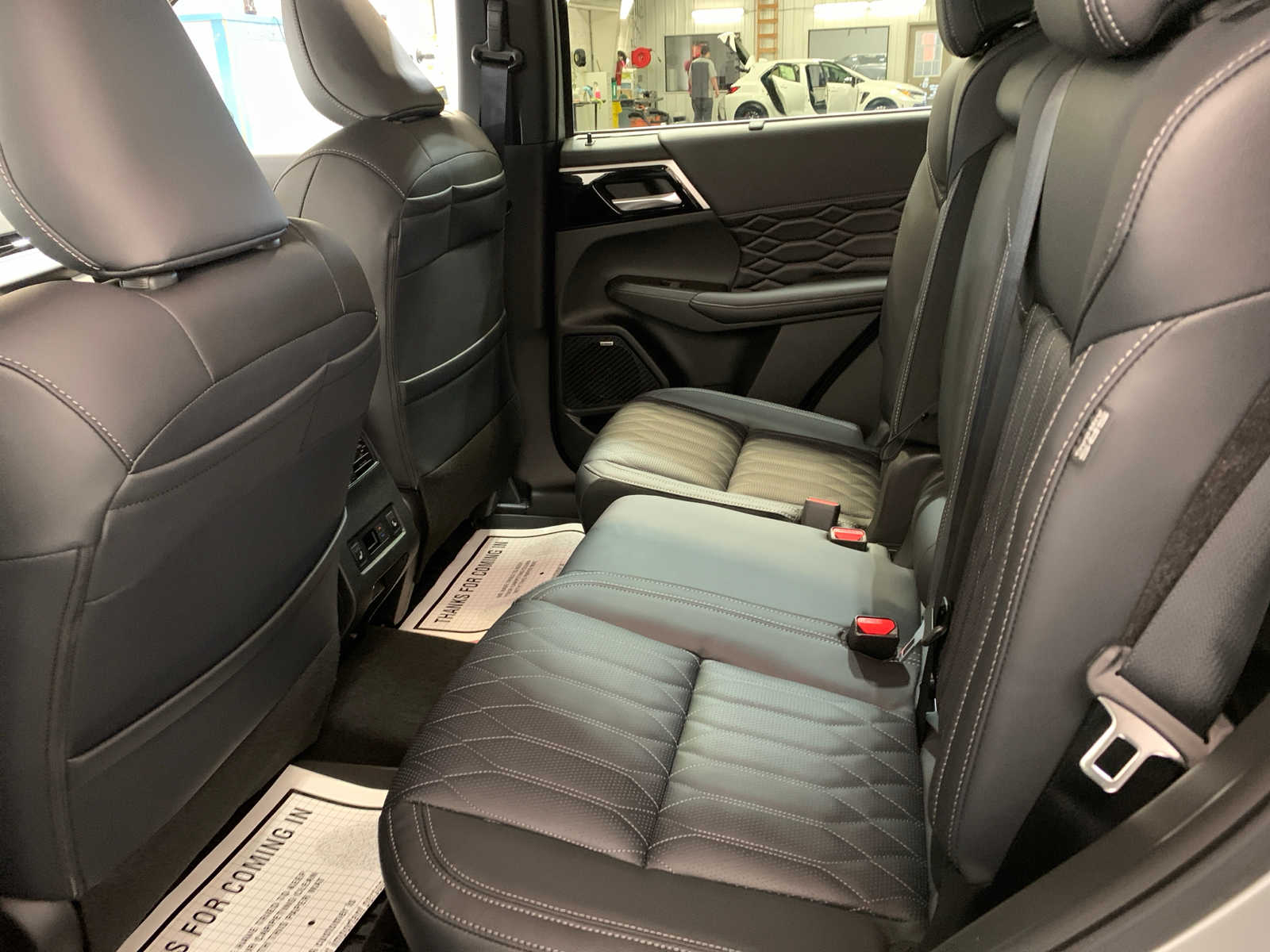 Vehicle image 5 of 10