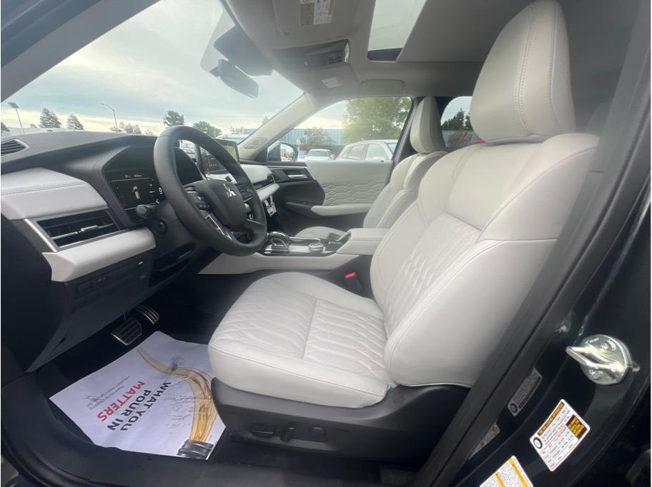 2025 Mitsubishi Outlander SEL Image 21 of 22