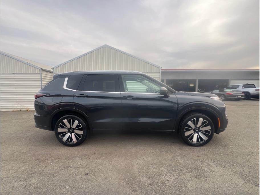 2025 Mitsubishi Outlander SEL Image 4 of 22