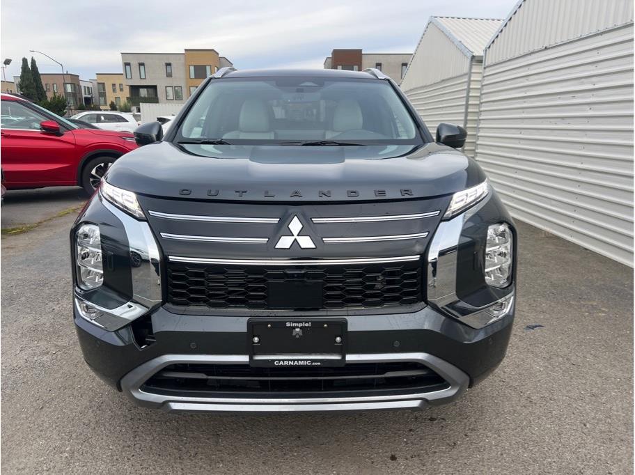 2025 Mitsubishi Outlander SEL Image 2 of 22