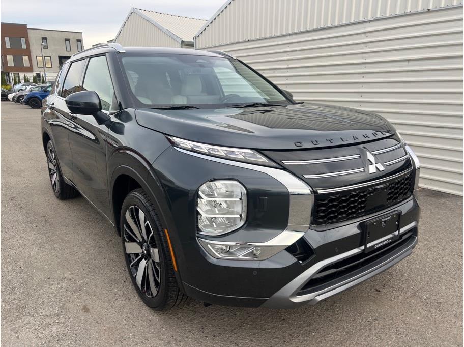 2025 Mitsubishi Outlander SEL Image 3 of 22