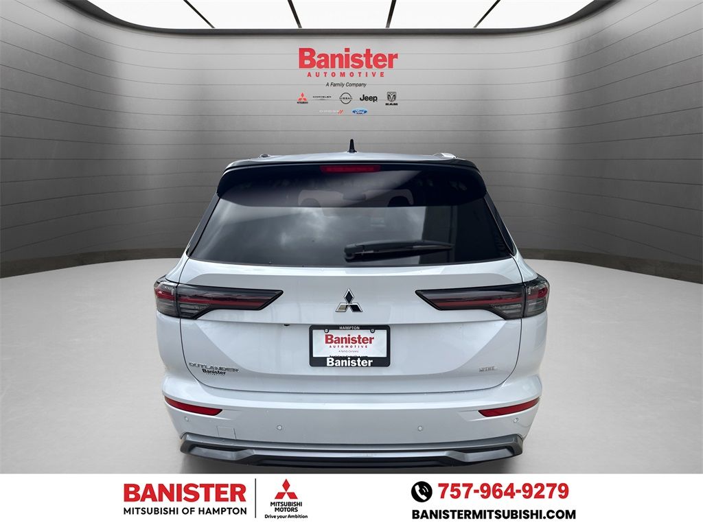 Vehicle image 24 of 31