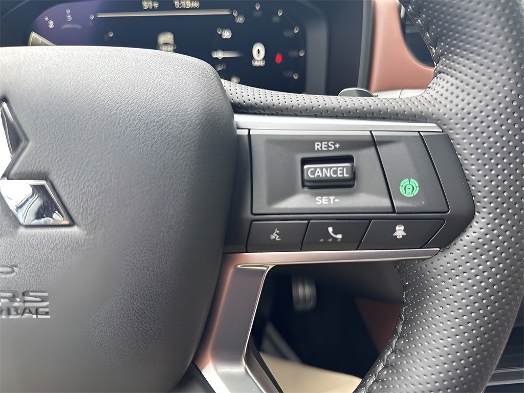 Vehicle image 18 of 31