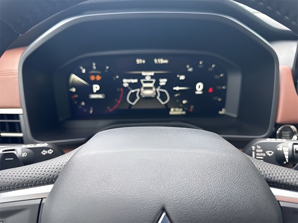 Vehicle image 29 of 31