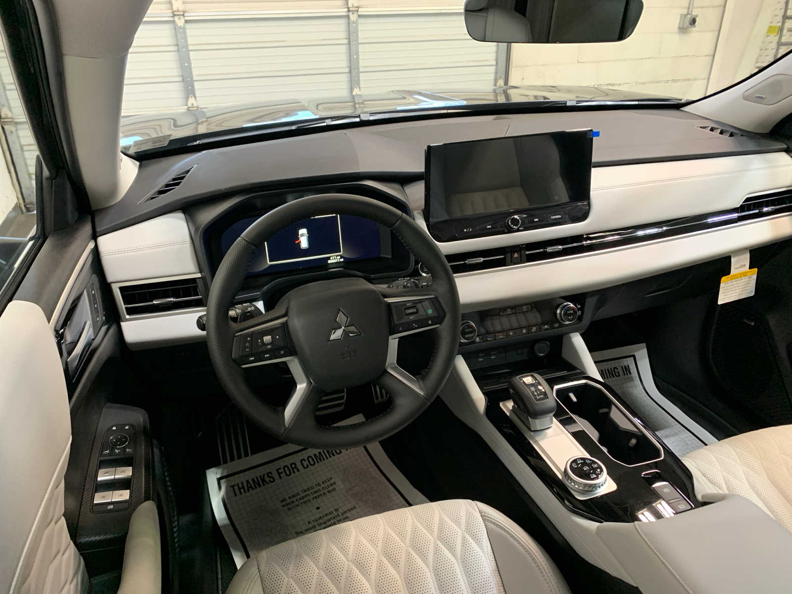 Vehicle image 4 of 10