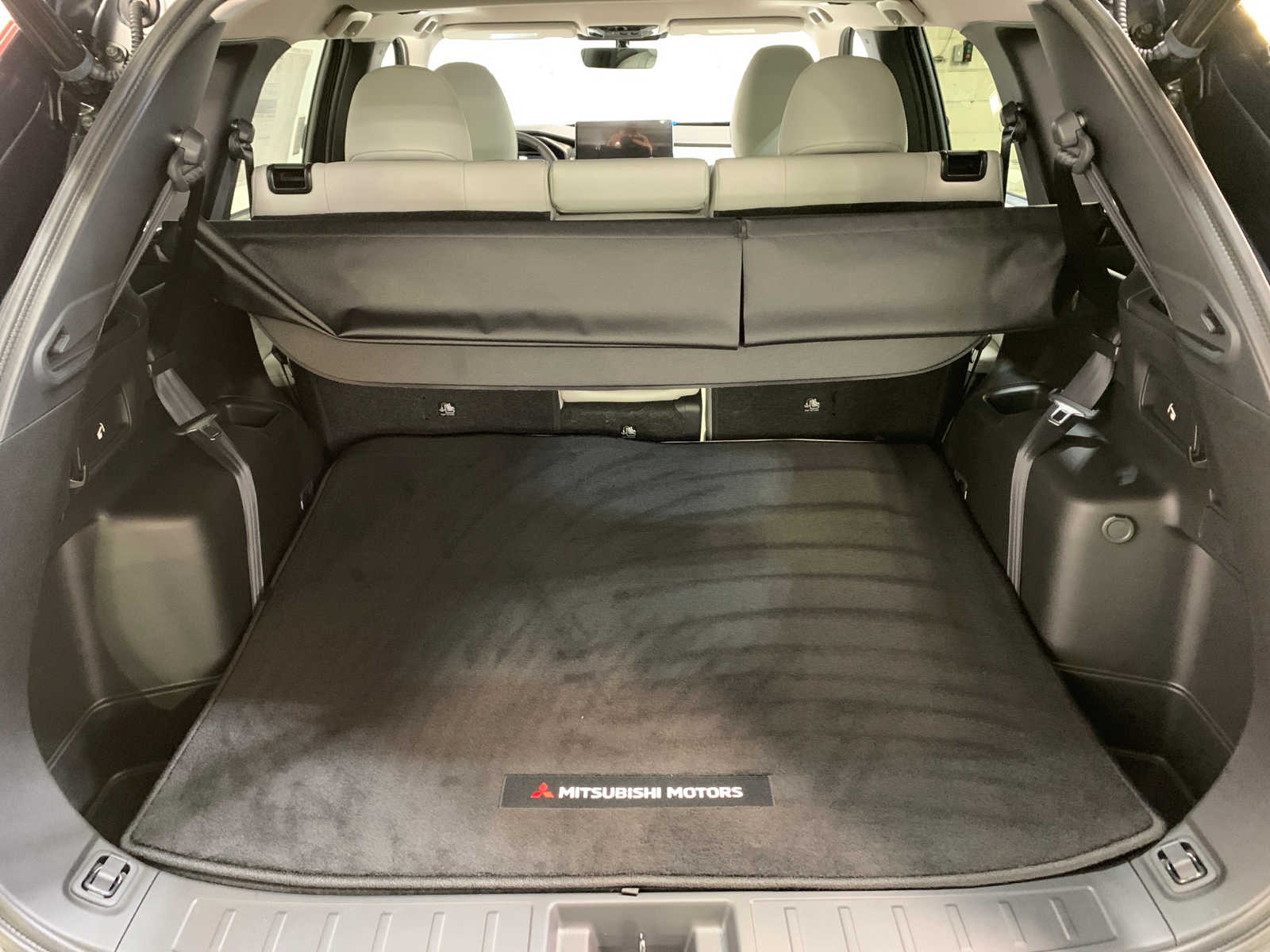 Vehicle image 5 of 10