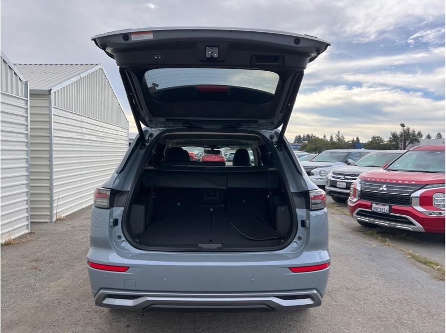 2025 Mitsubishi Outlander SEL Image 11 of 22