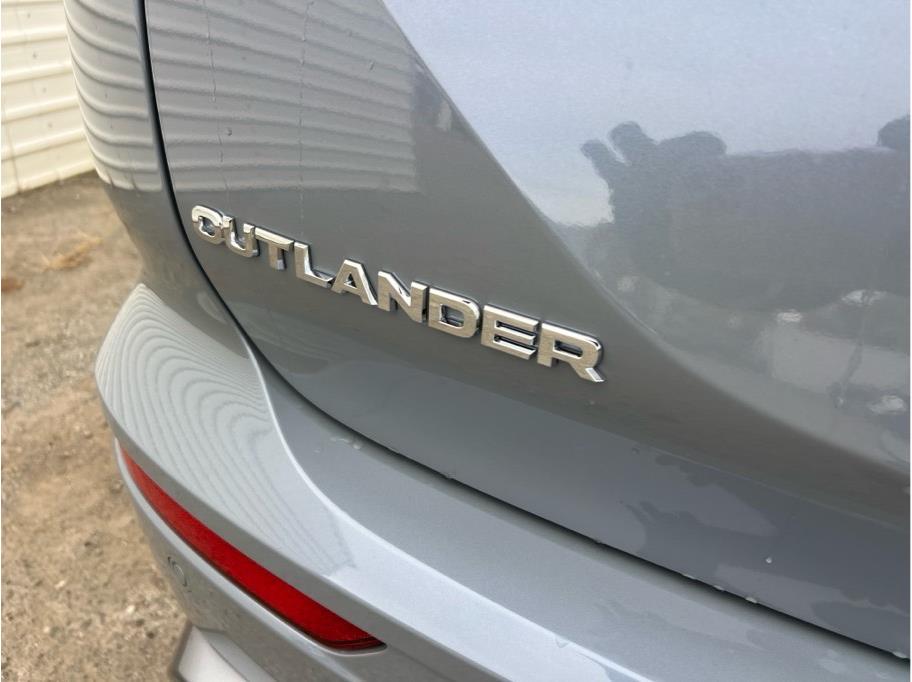 2025 Mitsubishi Outlander SEL Image 22 of 22