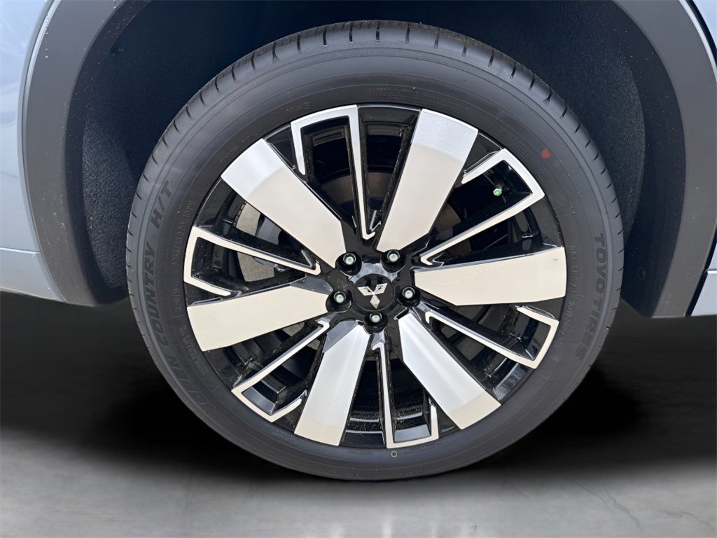 Vehicle image 7 of 32