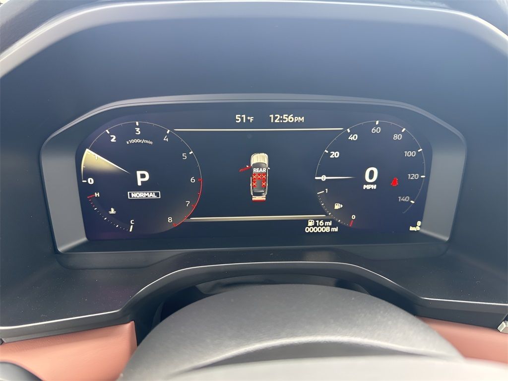 Vehicle image 15 of 32