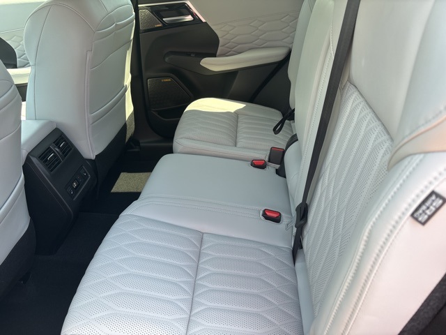 Vehicle image 15 of 29
