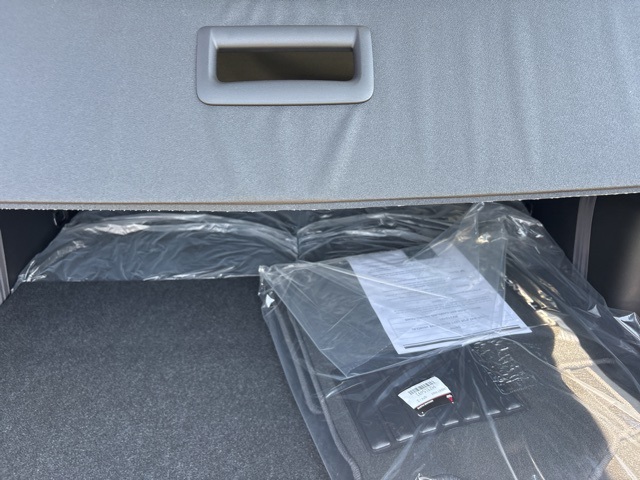 Vehicle image 12 of 29