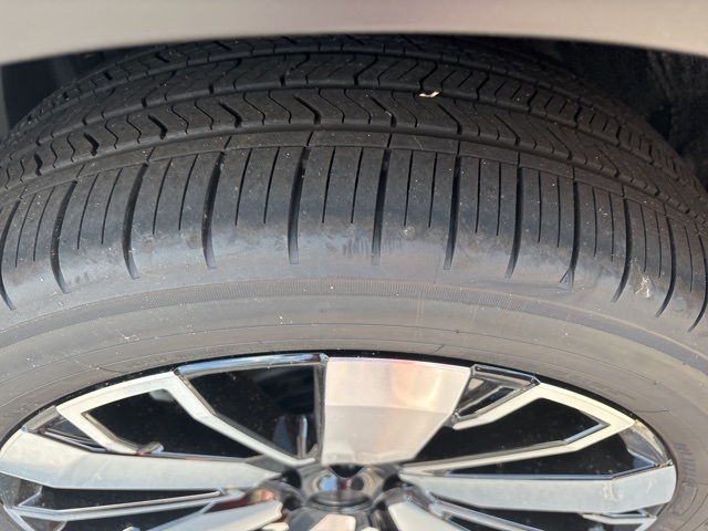 Vehicle image 10 of 29