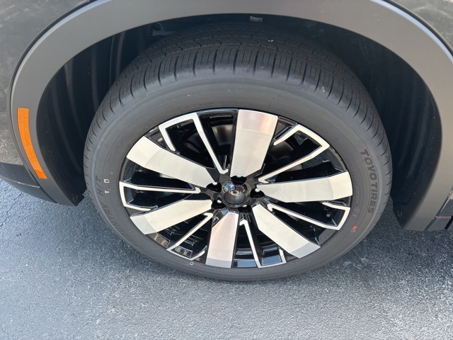 Vehicle image 9 of 29