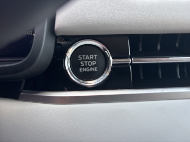 Vehicle image 24 of 29