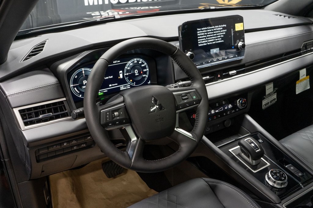 2025 Mitsubishi Outlander Plug-In Hybrid SEL Black Edition Image 22 of 24