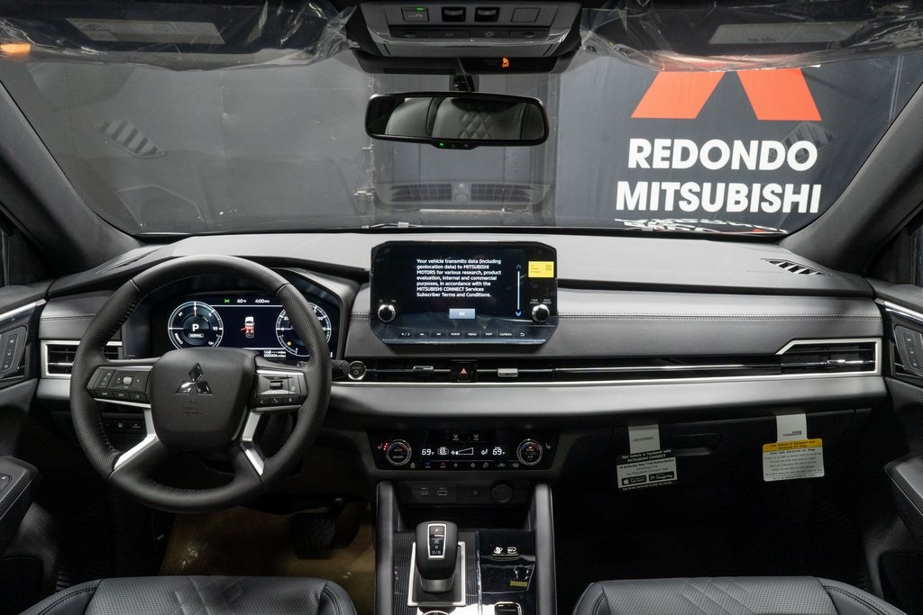 2025 Mitsubishi Outlander Plug-In Hybrid SEL Black Edition Image 21 of 24