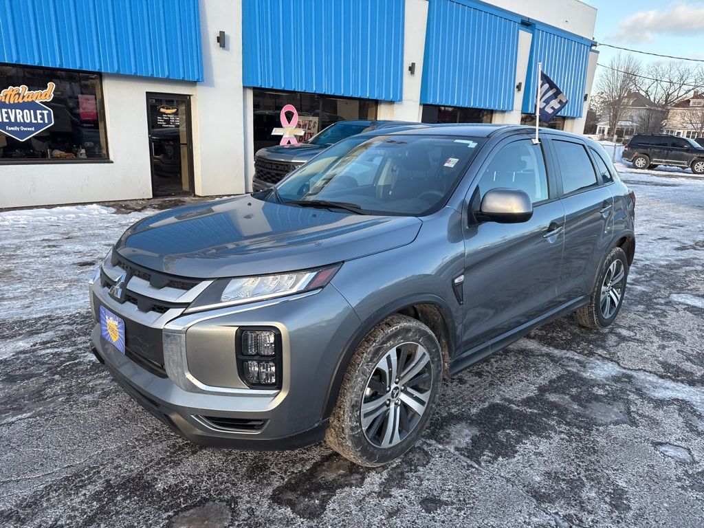 2025 Mitsubishi Outlander Sport ES Image 1 of 33