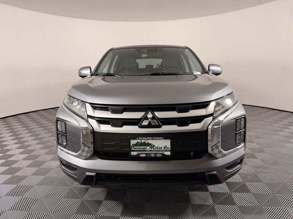 2025 Mitsubishi Outlander Sport SE Image 2 of 31