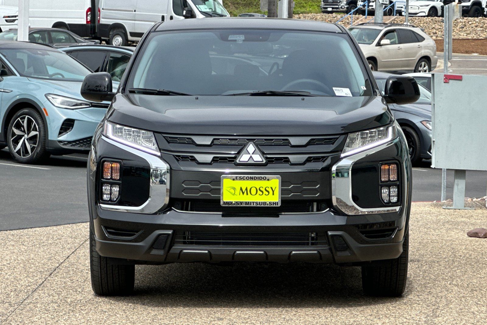 2025 Mitsubishi Outlander Sport S Image 2 of 26