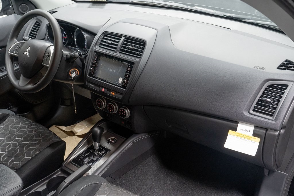 2025 Mitsubishi Outlander Sport ES Image 19 of 23