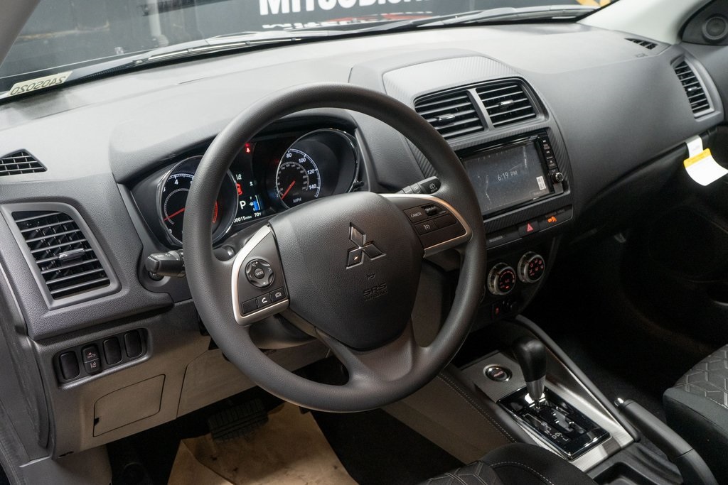 2025 Mitsubishi Outlander Sport ES Image 20 of 23