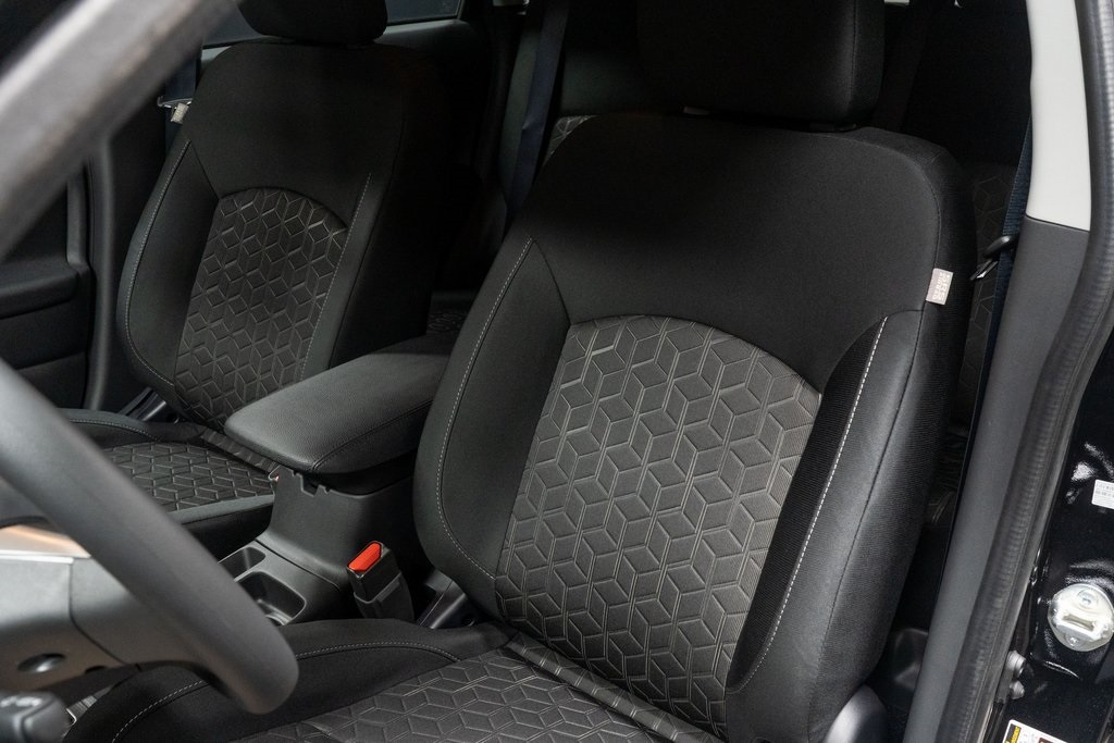 2025 Mitsubishi Outlander Sport ES Image 16 of 23