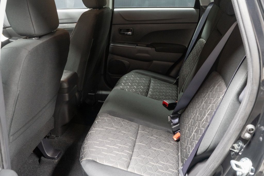 2025 Mitsubishi Outlander Sport ES Image 15 of 23