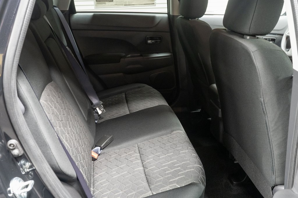 2025 Mitsubishi Outlander Sport ES Image 12 of 23