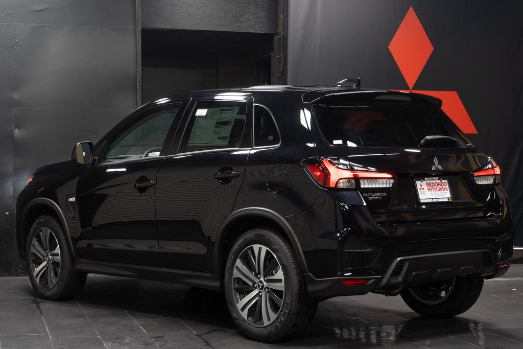 2025 Mitsubishi Outlander Sport ES Image 5 of 23