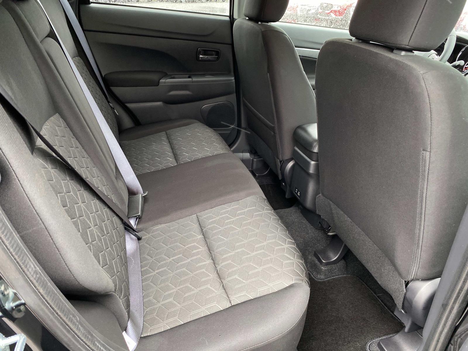 Vehicle image 14 of 26