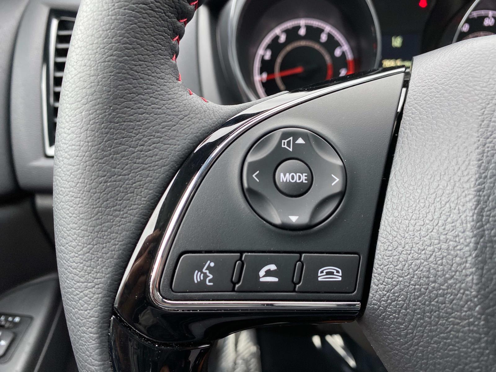 Vehicle image 23 of 26