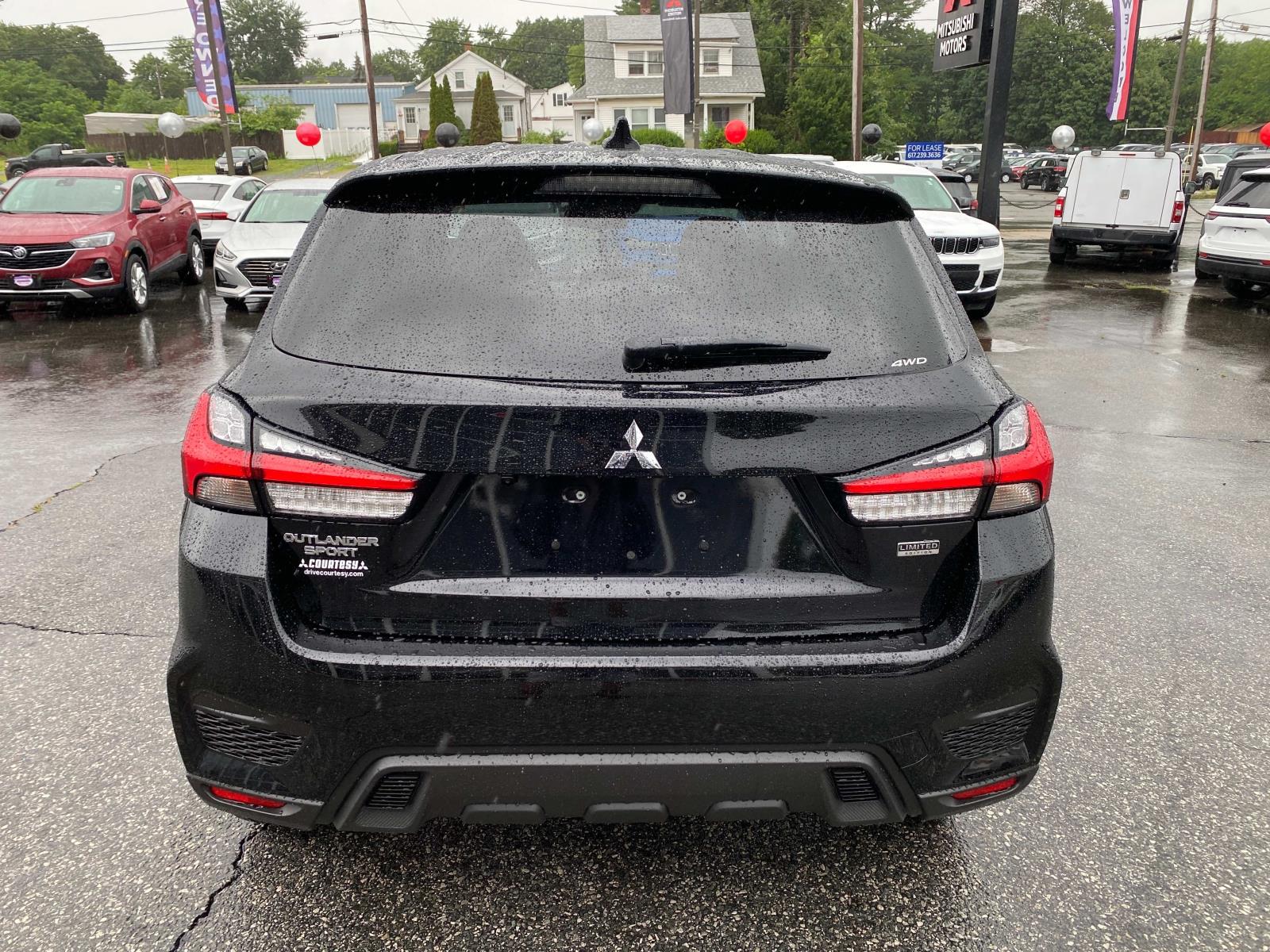Vehicle image 13 of 26