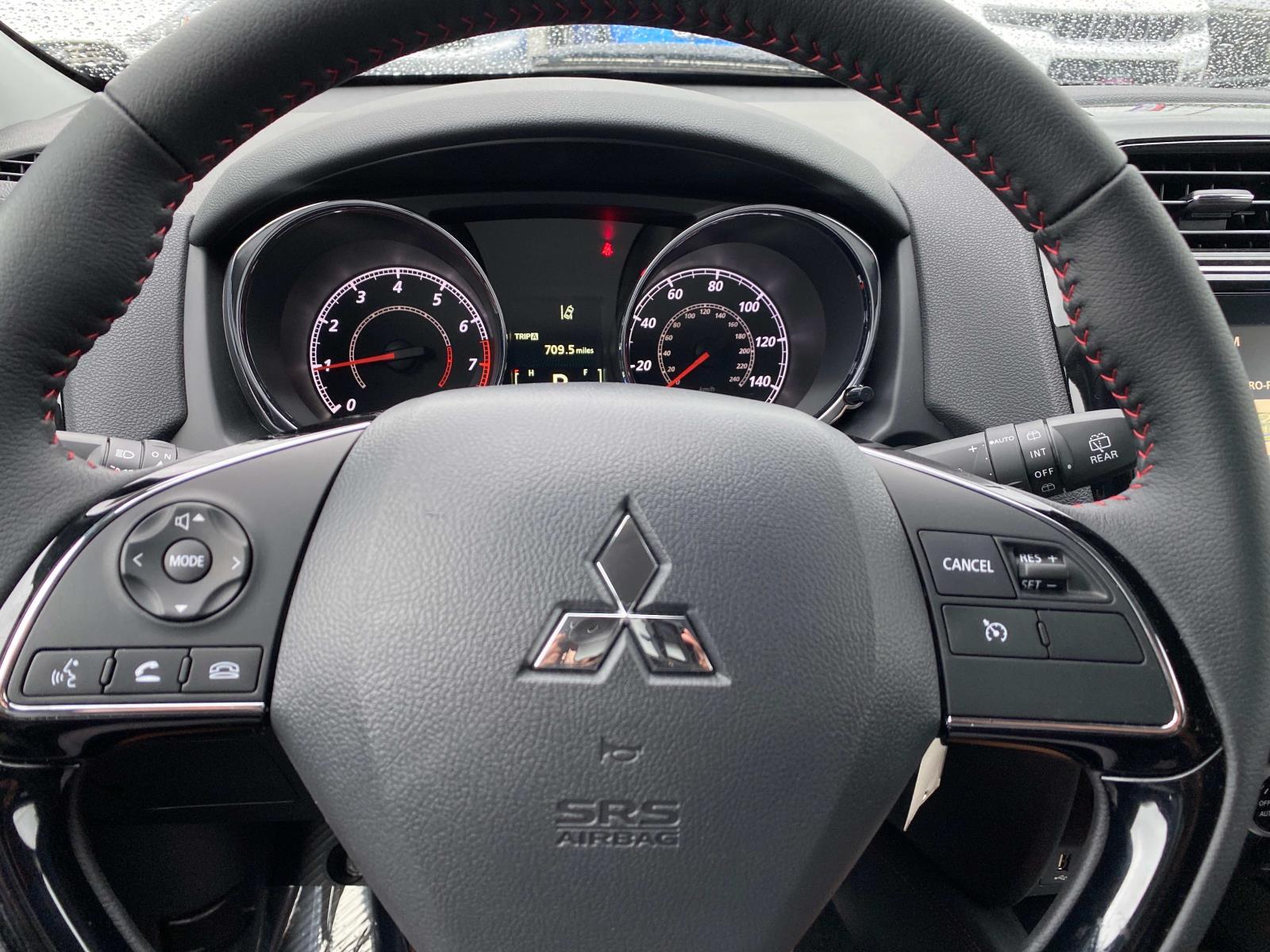Vehicle image 17 of 26