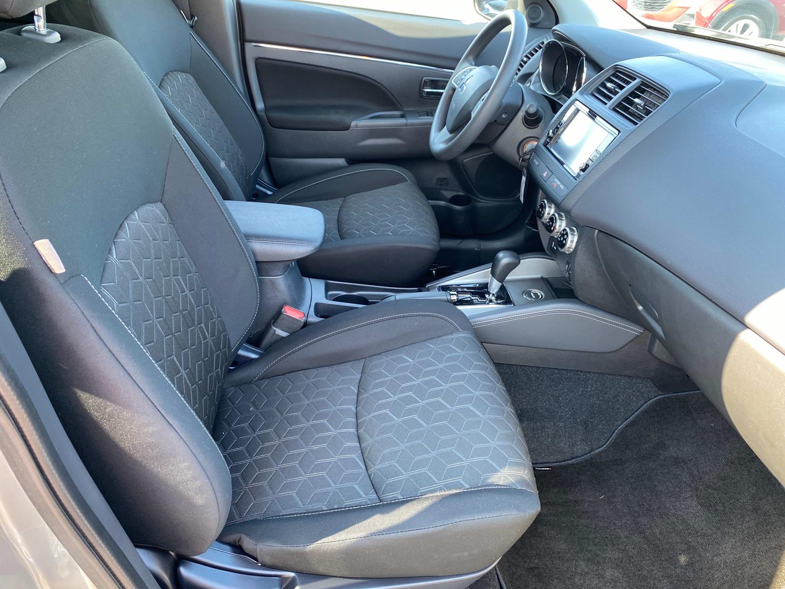 Vehicle image 15 of 24