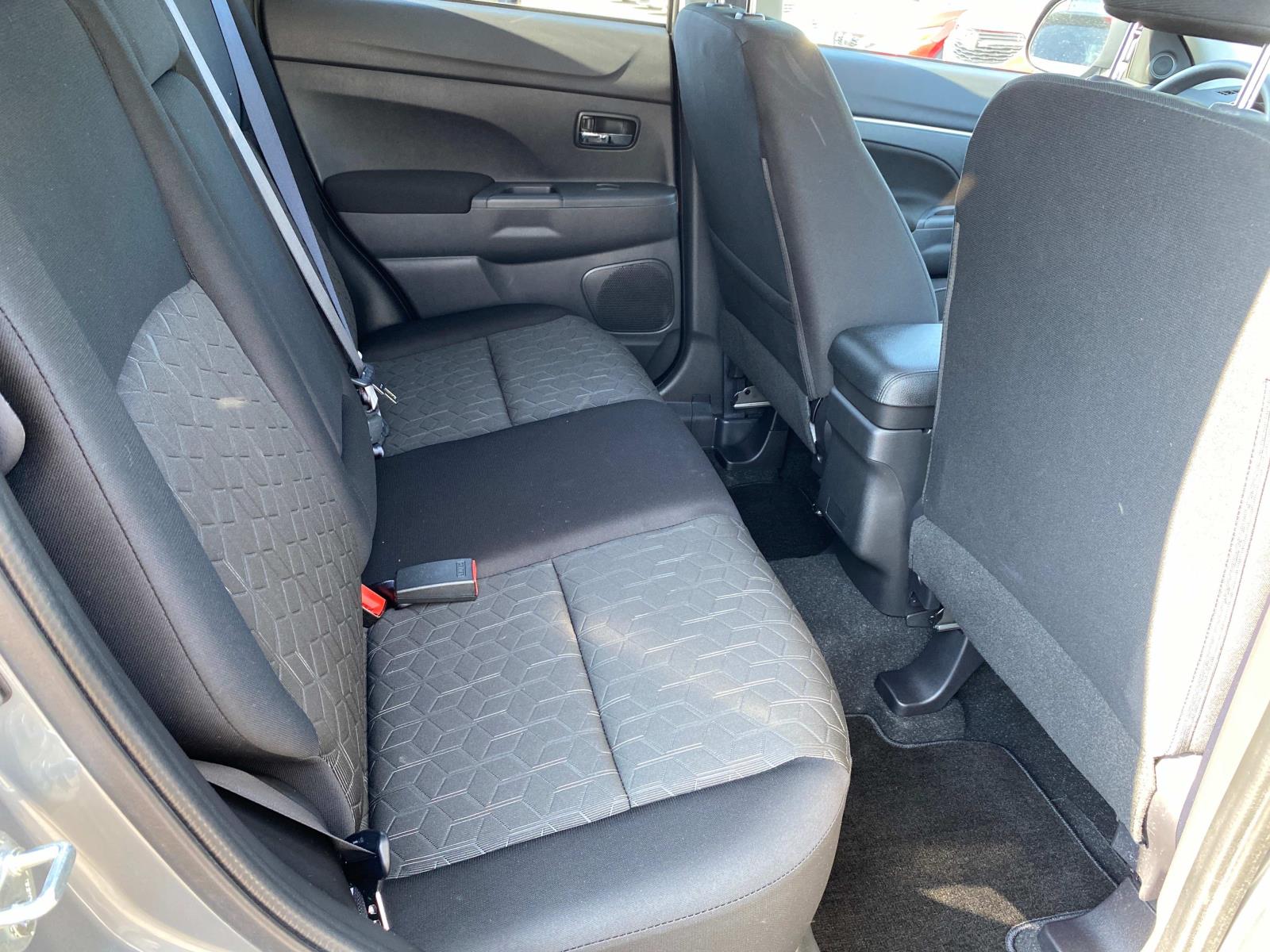 Vehicle image 14 of 24