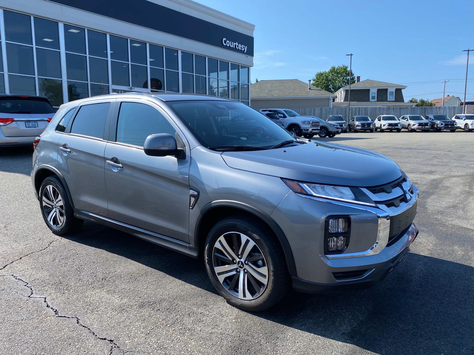 Vehicle image 3 of 24