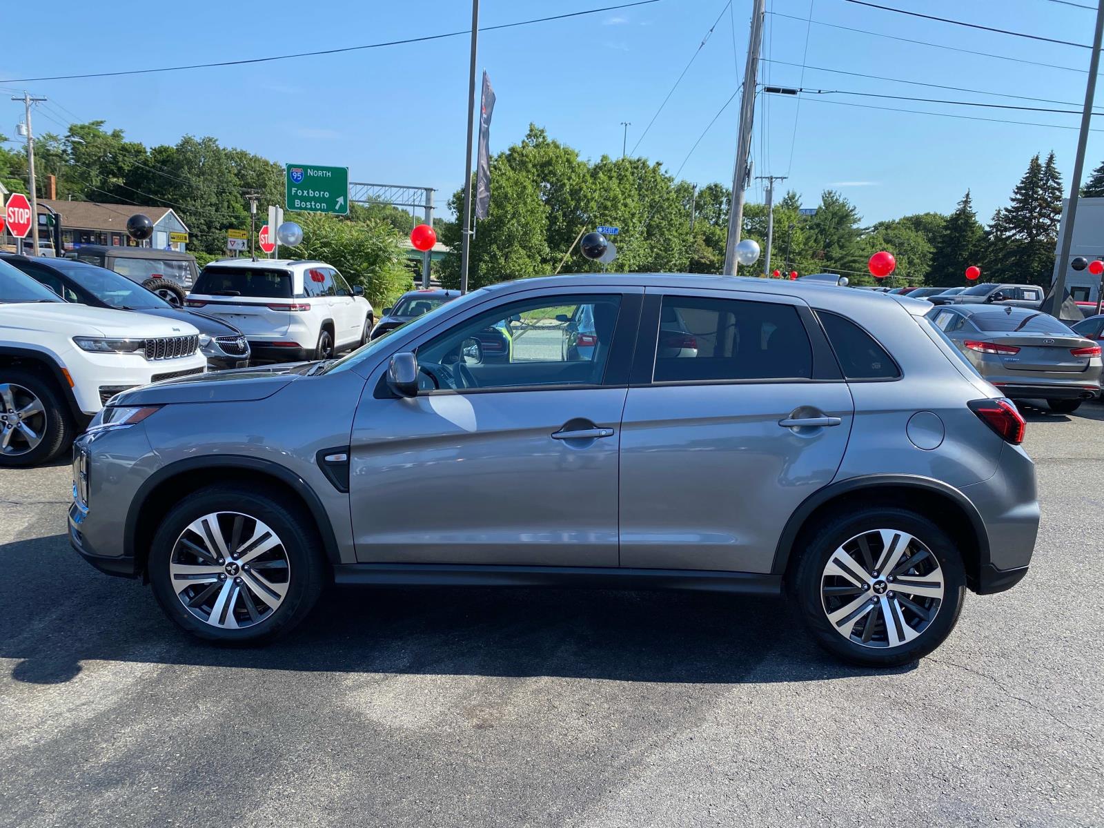Vehicle image 7 of 24