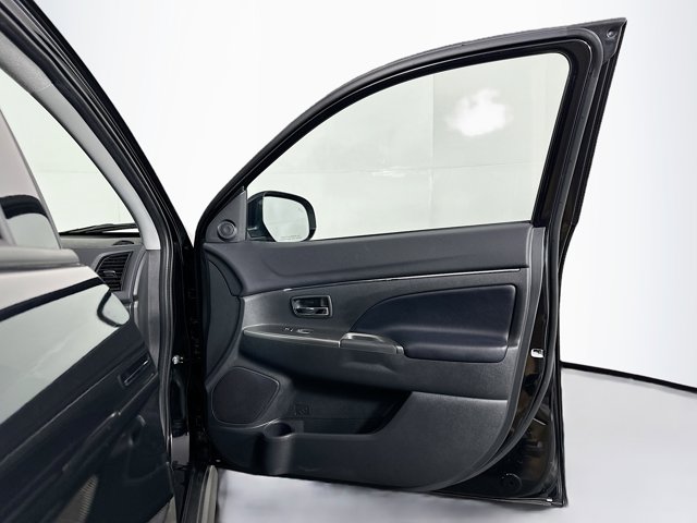 2025 Mitsubishi Outlander Sport SE Image 22 of 27