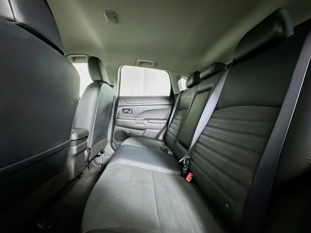 2025 Mitsubishi Outlander Sport SE Image 14 of 27