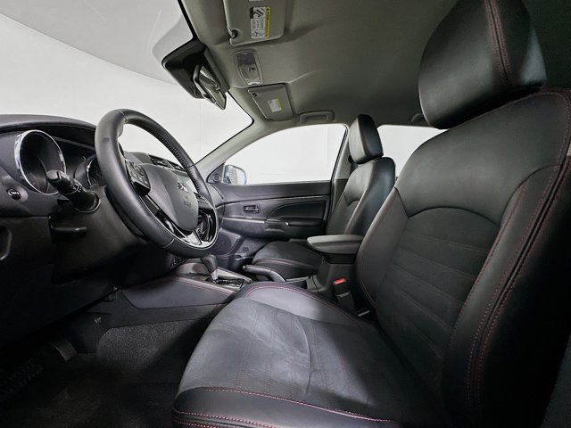 2025 Mitsubishi Outlander Sport SE Image 15 of 27