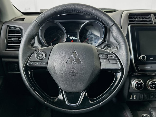 2025 Mitsubishi Outlander Sport SE Image 17 of 27
