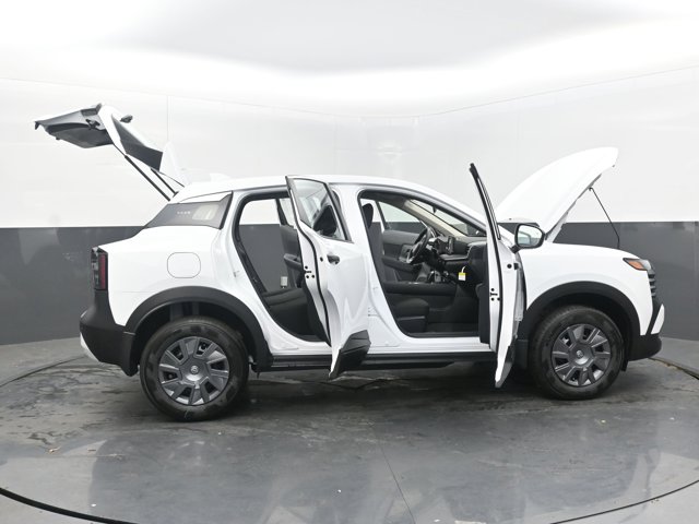 Vehicle image 30 of 44